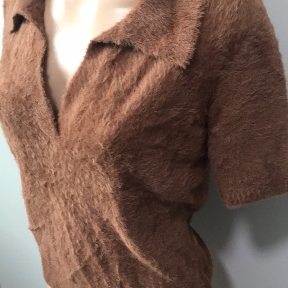 Moth Anthropologie Brown Fuzzy Short Sleeve Collar Polo Sweater Medium - Picture 3 of 5